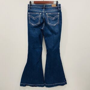 SHYANNE 29x32 Mid Rise Dark Wash Flare Jeans Western Cowgirl Thick Stitch Short